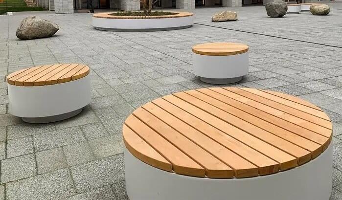 NEW STADTMOBILIAR] - ]