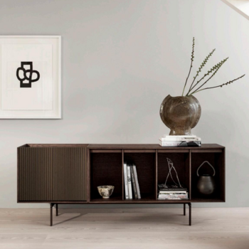 VIPP675 Chimney Sideboard