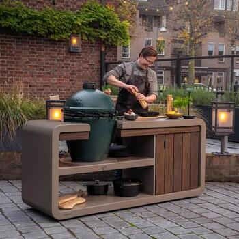 OUTDOOR COOKING