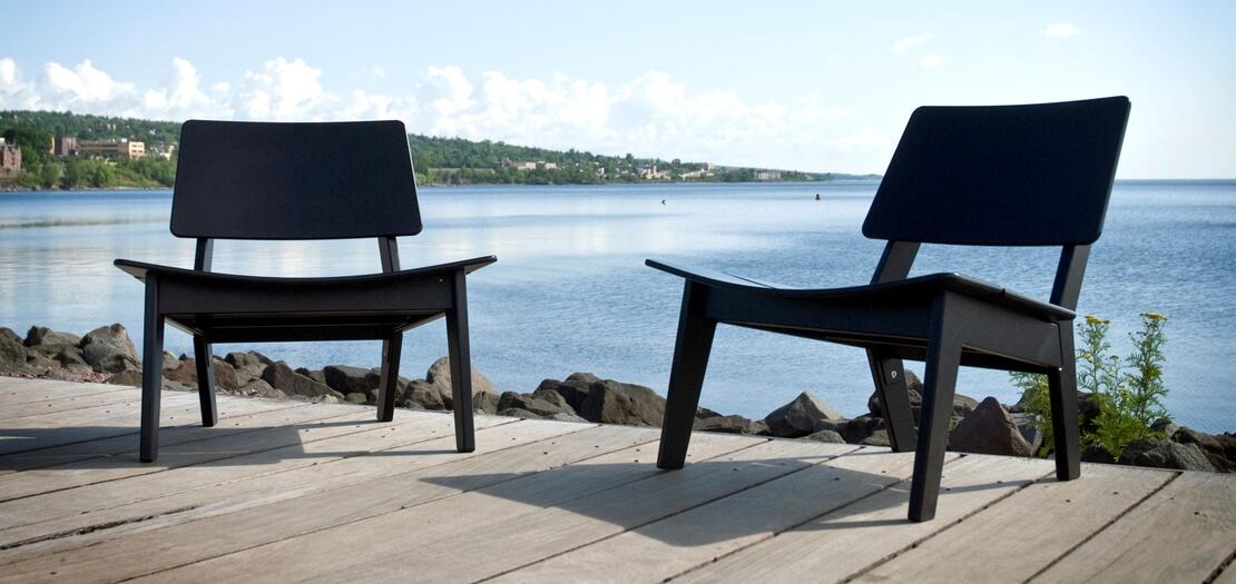 LAGO Lounge] - ]