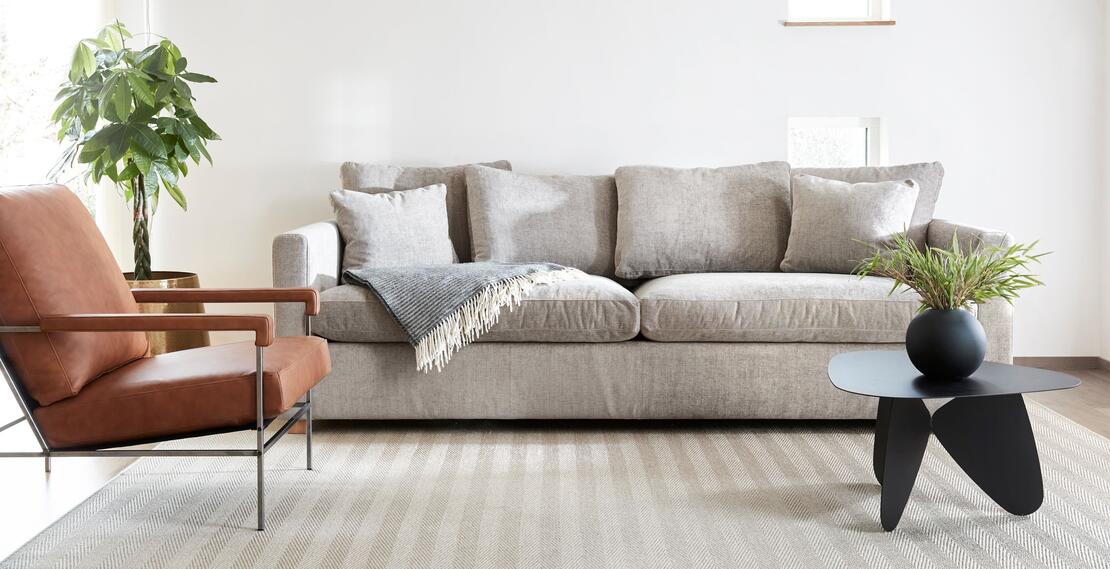 Seventy Lounge - Lukas Sofa - Play Table] - ]