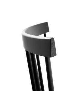Stuhl J46 Buche Lack